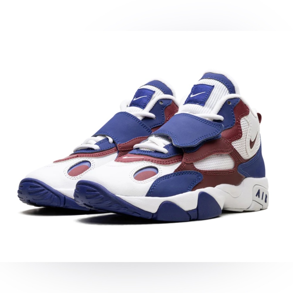 Nike Air Speed Turf GS White, Blue, and Red Boys Size 4.5Y Athletic Shoes